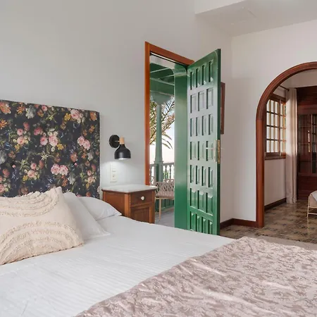 Santa Rosa Tinajo * Tinguaton